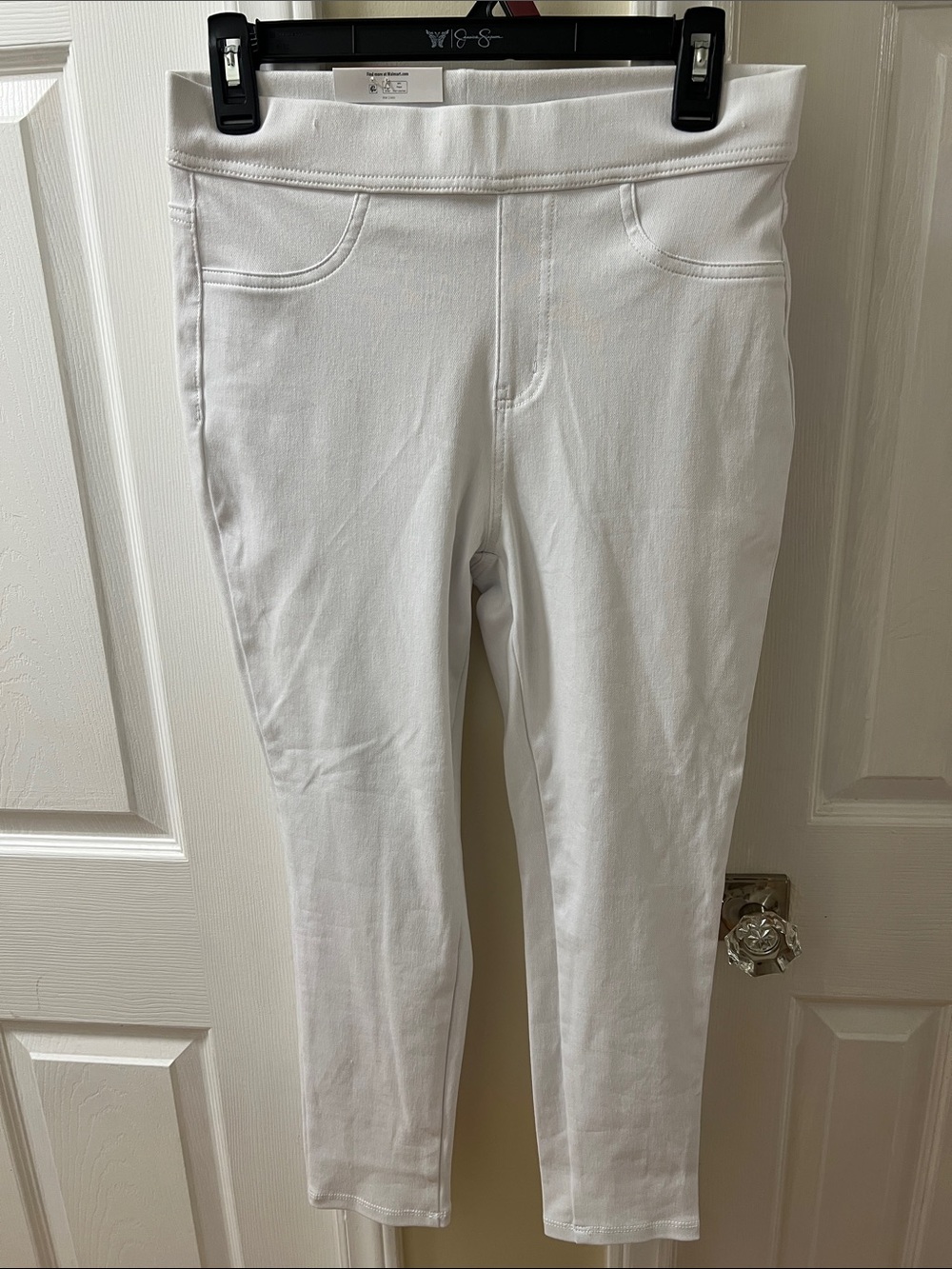 White capris